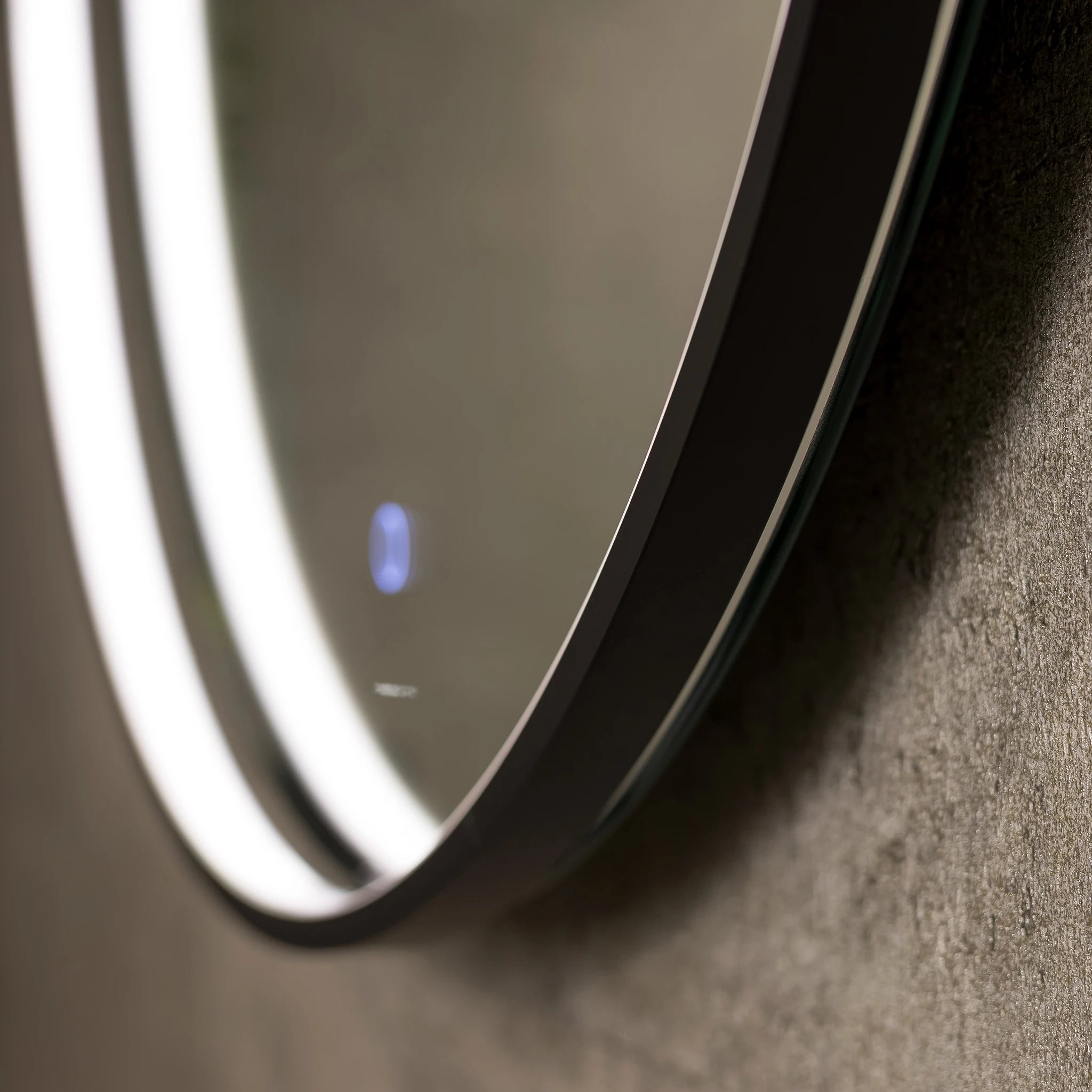 Luna Round LED Bathroom Mirror #colour_black